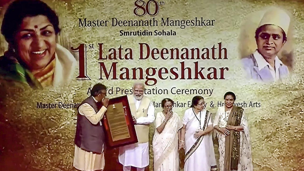 Asha Bhosle's tongue-in-cheek tidbits about Lata Didi regale PM