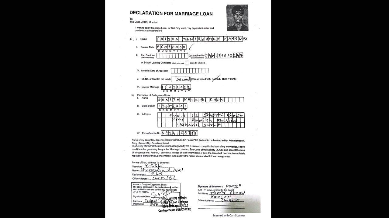 A form that was submitted to the bank by Munir Ahmed Mansuri. Pic/Hanif Patel