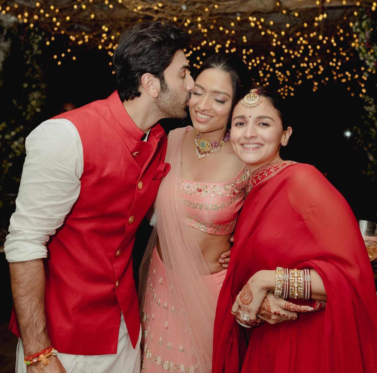 Sharing a series of pictures with the bride and the groom - Alia Bhatt and Ranbir Kapoor, Tanya wrote, 