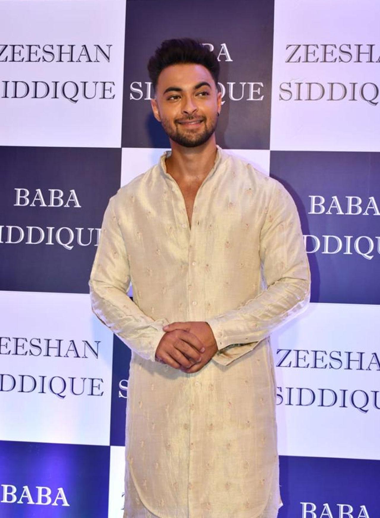 ‘Antim-The Final Truth’ actor Aayush Sharma too donned a white Kurta and black jeans. He’s likely to be seen next with Salman Khan in Kabhi Eid Kabhi Diwali.