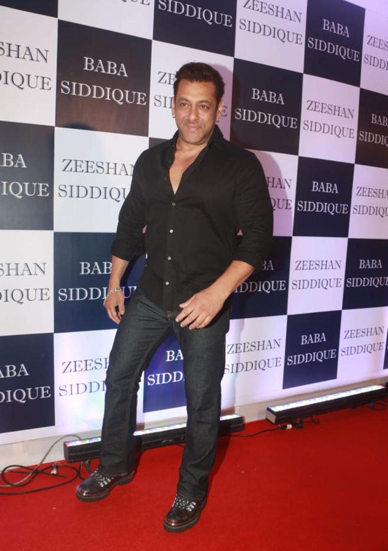 Salman khan in black kurta best sale