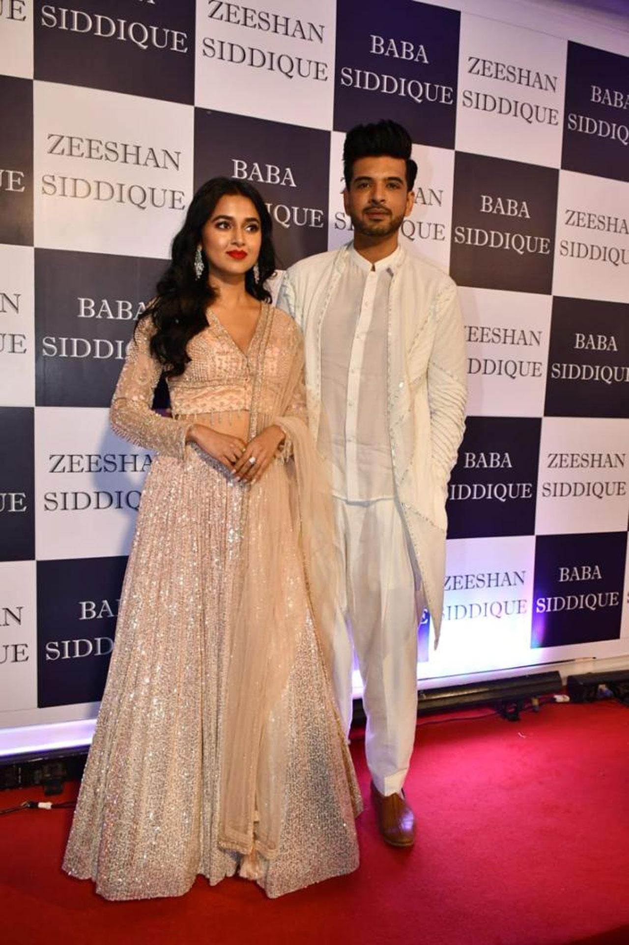 One of the most loved and popular couples Karan Kundrra and Tejasswi Prakash nailed their traditional outfits for the evening. Karan opted for a white kurta pajama and the actress opted for a stunning gold lehenga. 