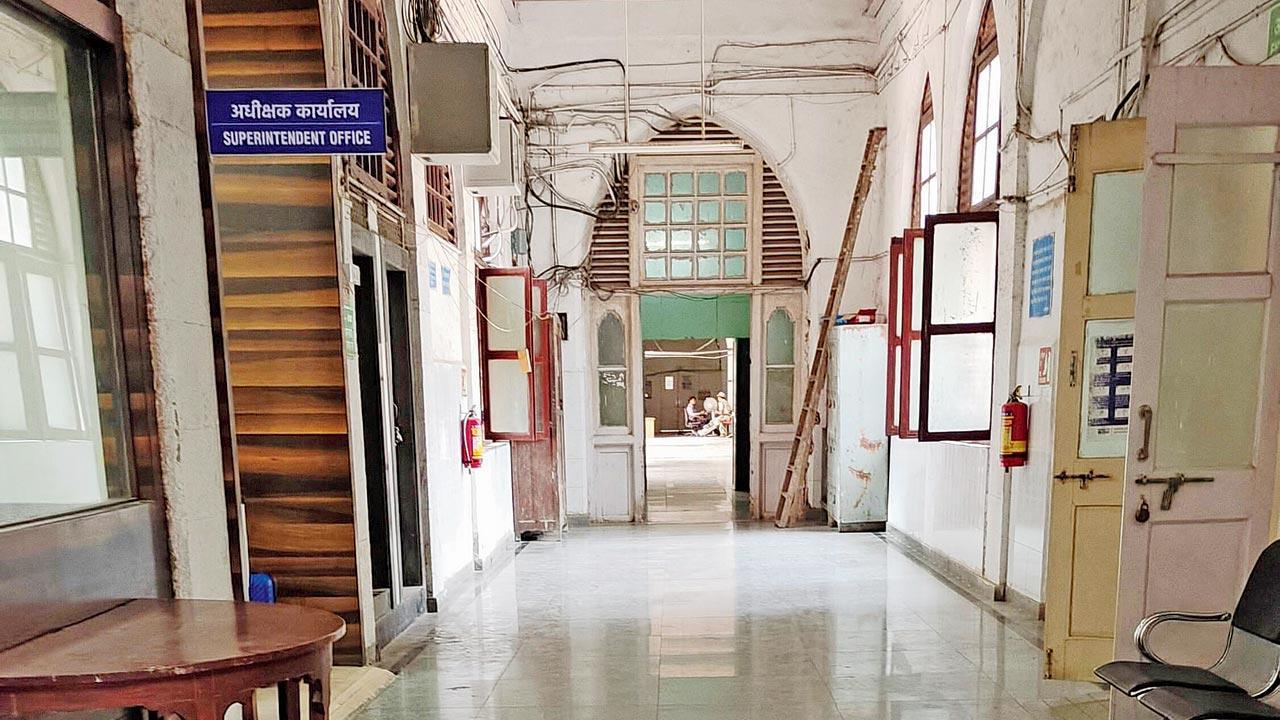 Mumbai: 500-bed St George’s Hospital lies empty for six Covid-19 patients