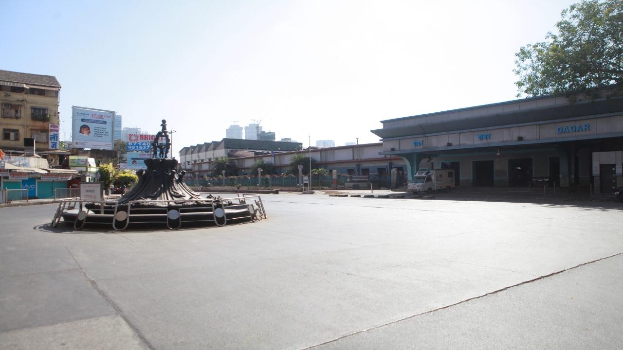 2020: We’ll bet you never noticed this fountain outside Dadar East station. Thanks to the lockdown, this is the clearest view Mumbai would get of the precinct without its perennial blanket of traffic and people. Pic/Ashish Raje