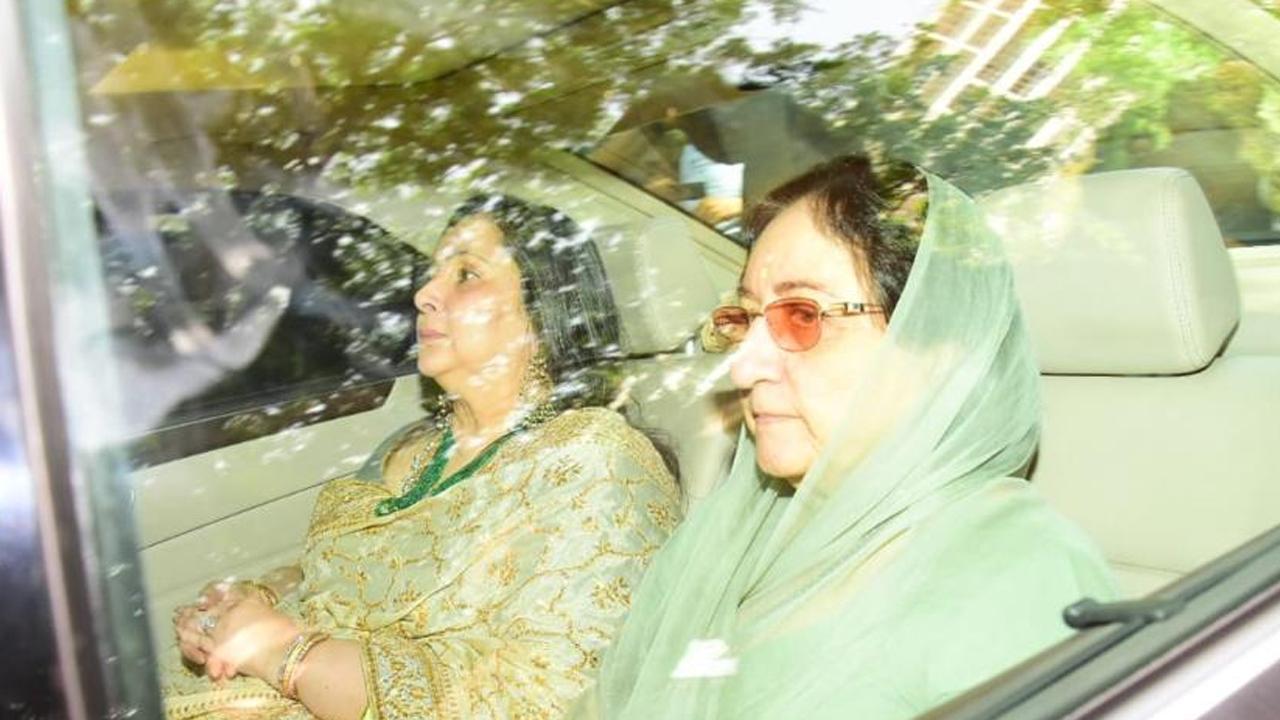 Shammi Kapoor's wife Neila Devi arrives for Ranbir Kapoor and Alia Bhatt's wedding