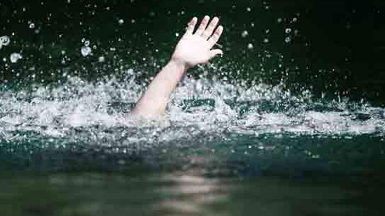 Maharashtra: Newly-married couple, friend drown in river while clicking selfies