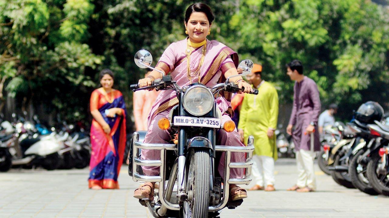 Biker mulgi: Thane resident leads Shobha Yatra on a bullet for Gudi Padwa 2022