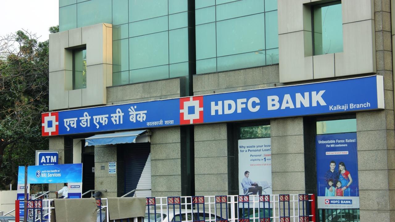 HDFC Ltd to merge with HDFC Bank