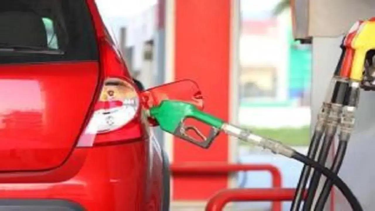 CNG price hiked by Rs 7 per kg in Mumbai