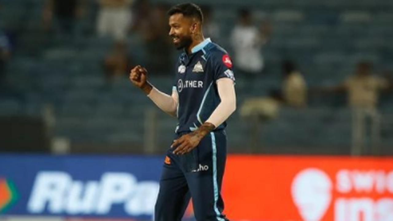 IPL 2022: Hardik Pandya's wife Natasa was smiling when she saw him bowling, reveals Suresh Raina
