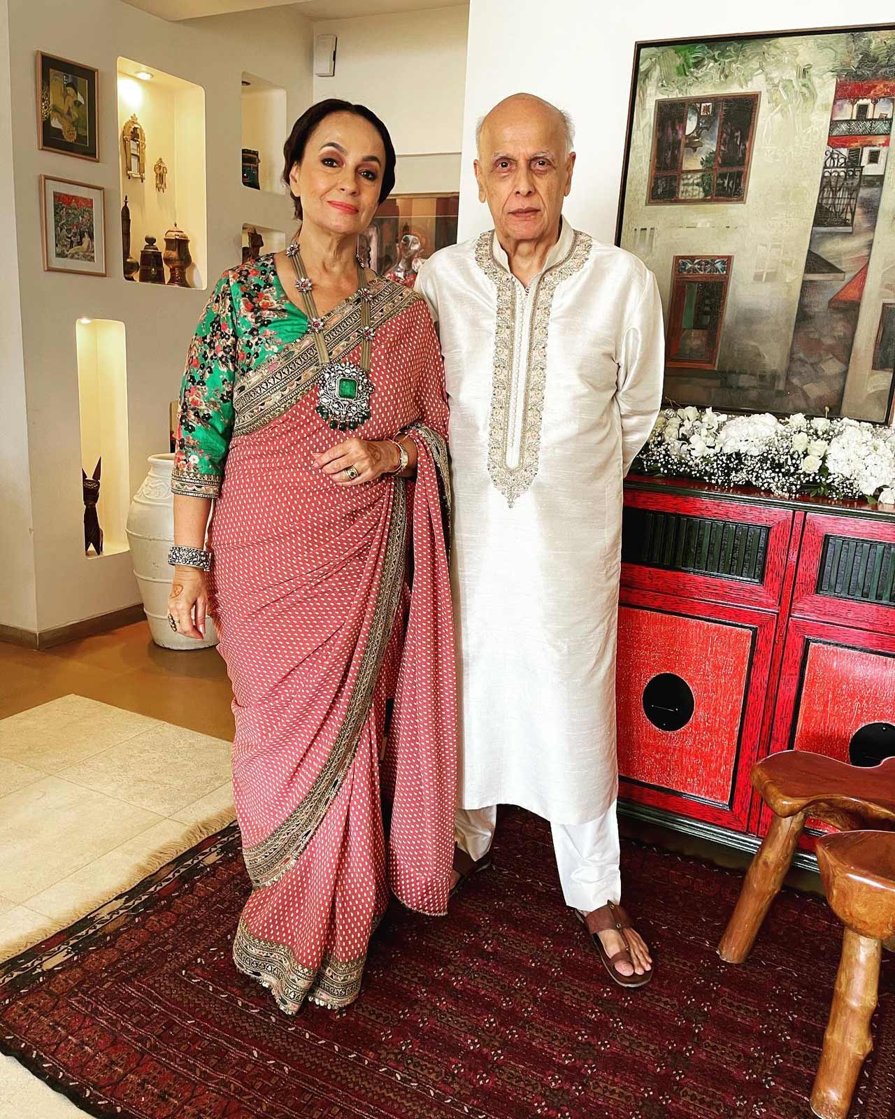 After exchanging the nuptials, Ranbir Kapoor and Alia Bhatt, who were dressed in shimmery Sabyasachi outfits cut their 3-tier wedding cake and raised a toast to the new beginnings.
In picture: Mahesh Bhatt and Soni Razdan all decked up for their daughter's special day. The actress shared the picture and wrote, 