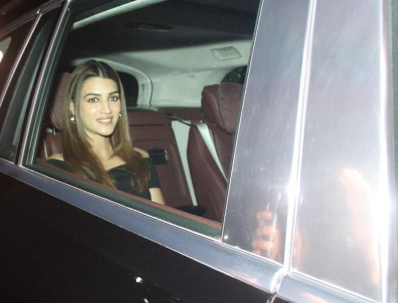 The beautiful Kriti Sanon has proudly gifted herself a Mercedes Maybach after the success of Mimi and she could be seen arriving in that stunning beauty. She was last seen in Bachchhan Paandey with Akshay Kumar that’s now streaming on Amazon Prime Video India. 
 