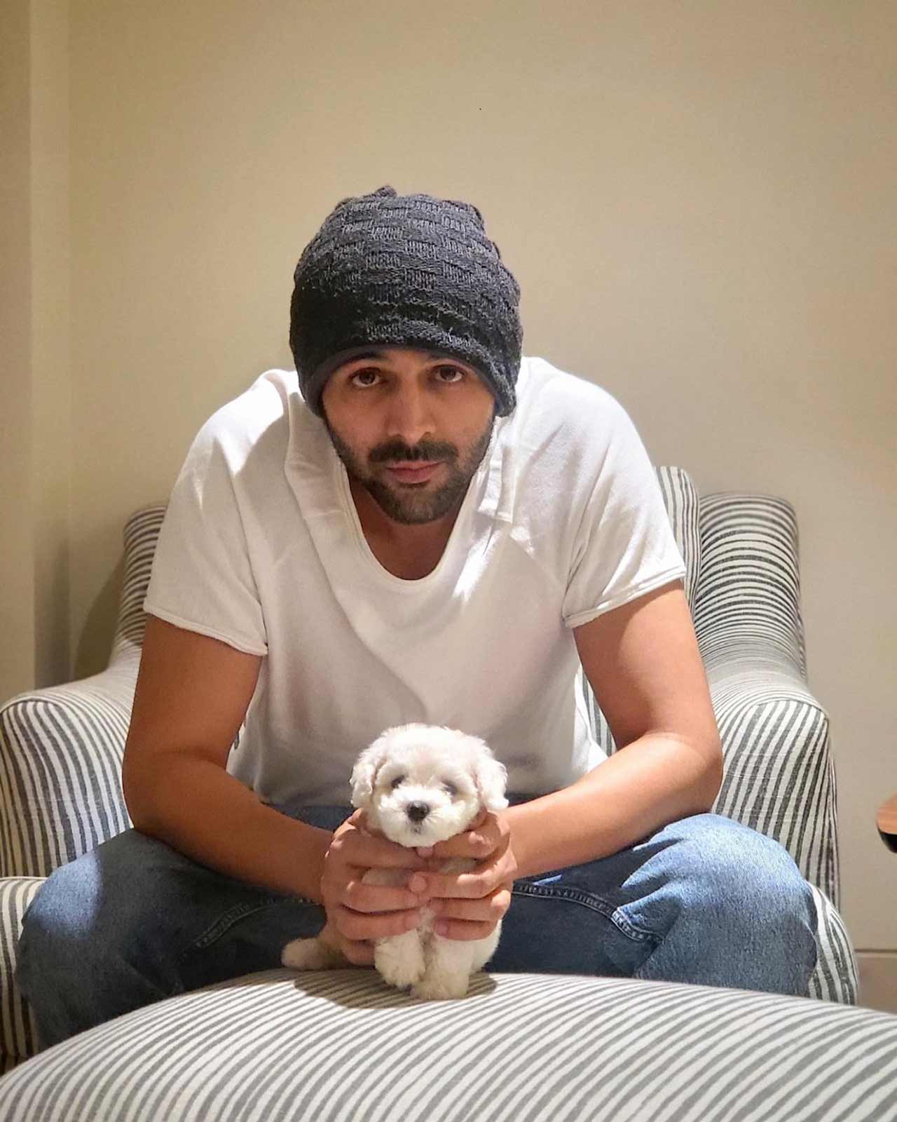 Kartik Aaryan: The Love Aaj Kal actor was named India's Hottest Vegetarian, according to votes on the official website of People for Ethical Treatment of Animals (PETA) India in 2018. Kartik said it only took one video of animals suffering and dying in the meat industry to convince him to go vegetarian. 