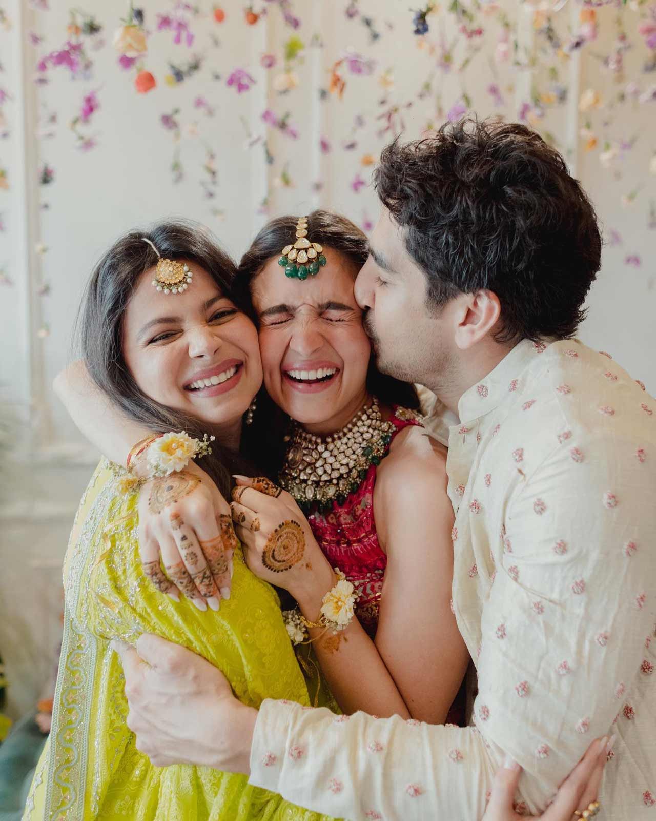 For the occasion, both the bride and groom, Alia Bhatt and Ranbir Kapoor, had opted for reddish-pink coloured attires. While Alia looked elegant in her beautiful lehenga, Ranbir too exuded charm in his kurta and Nehru jacket.