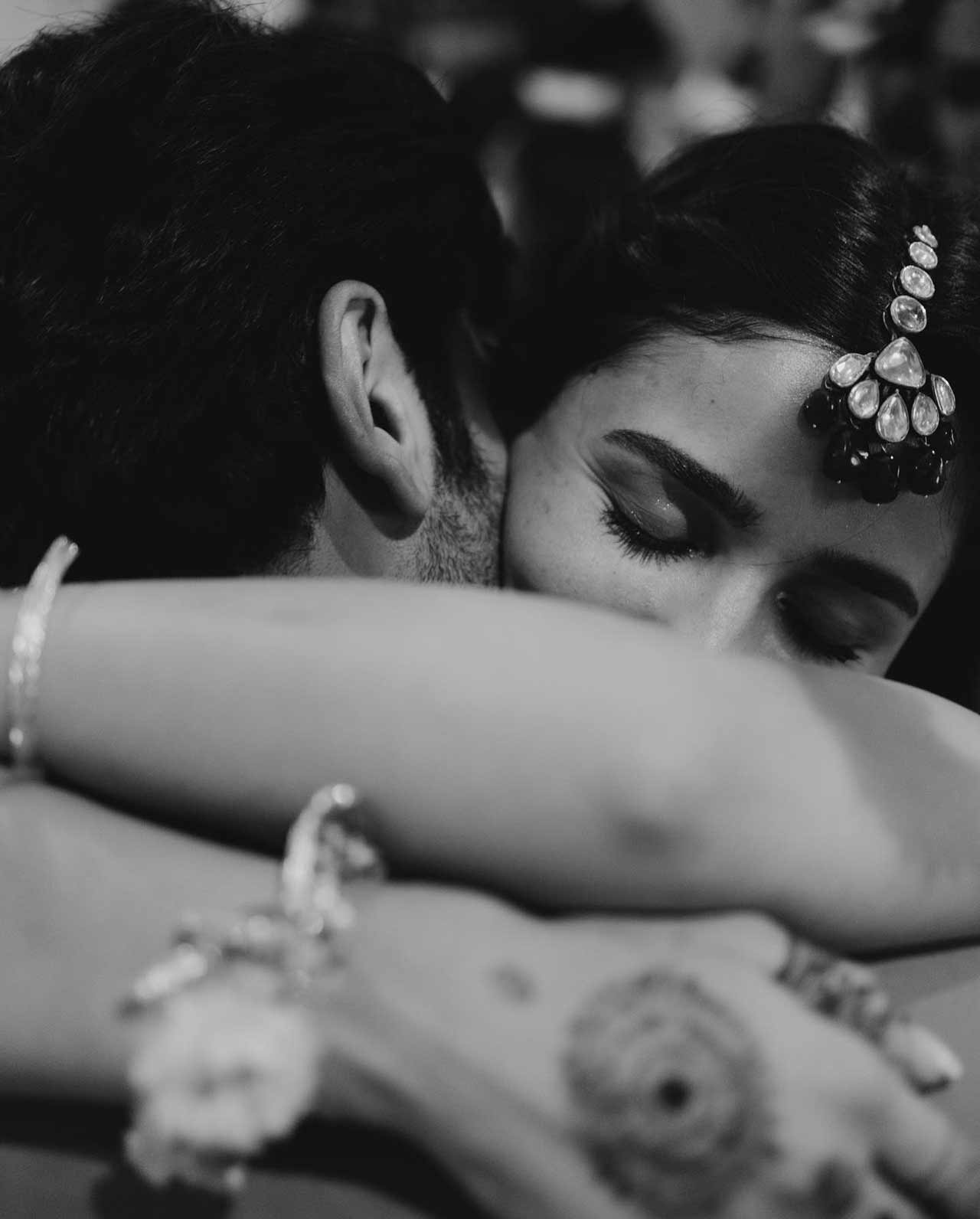 This click was again a monochrome shot of Alia Bhatt giving Ranbir Kapoor a tight hug.