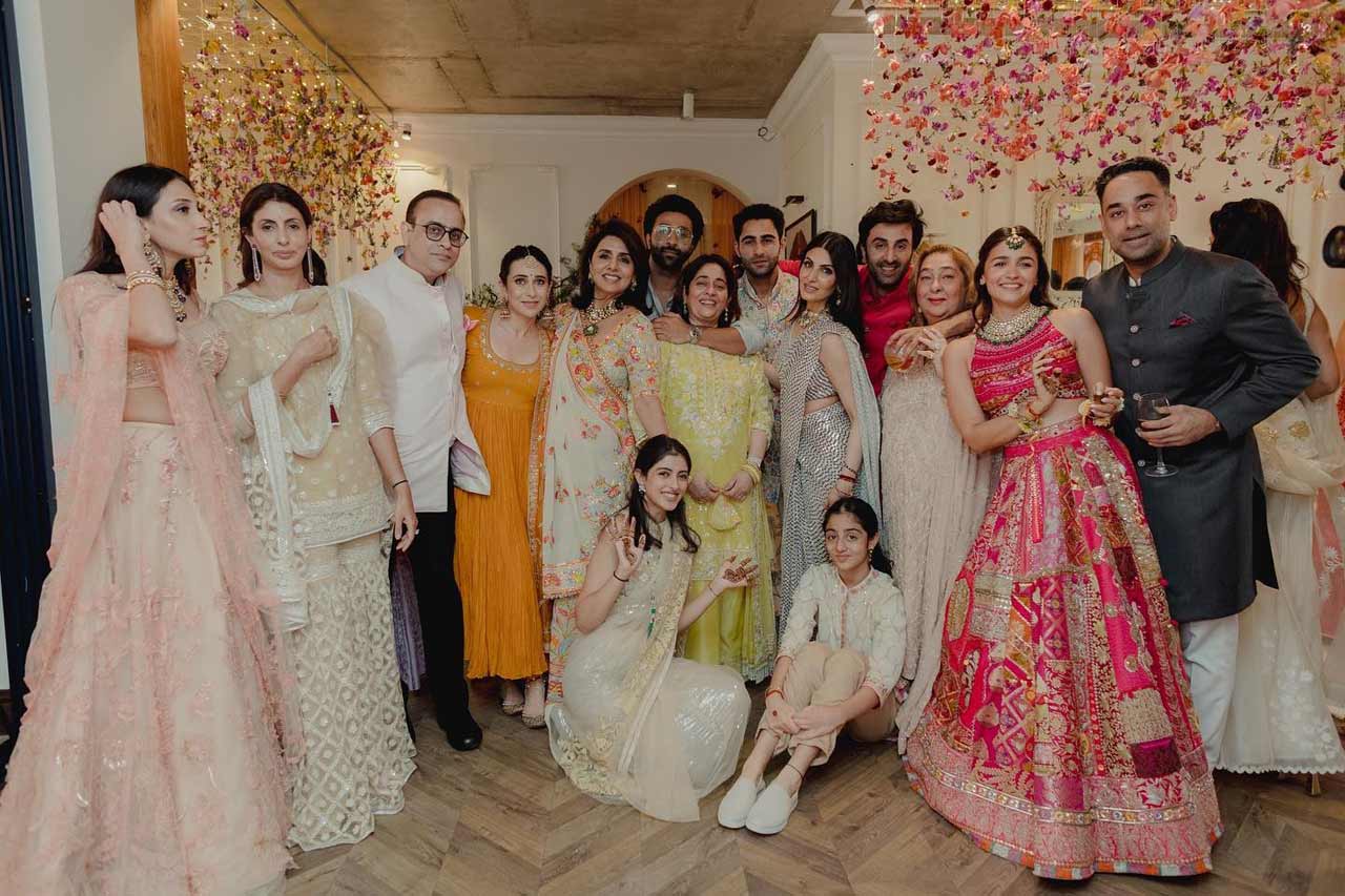 Ranbir Kapoor and Alia Bhatt tied the knot in an intimate wedding ceremony held at the former's Bandra house Vastu, on Thursday. The duo took pheras in the presence of their closest friends and family members.