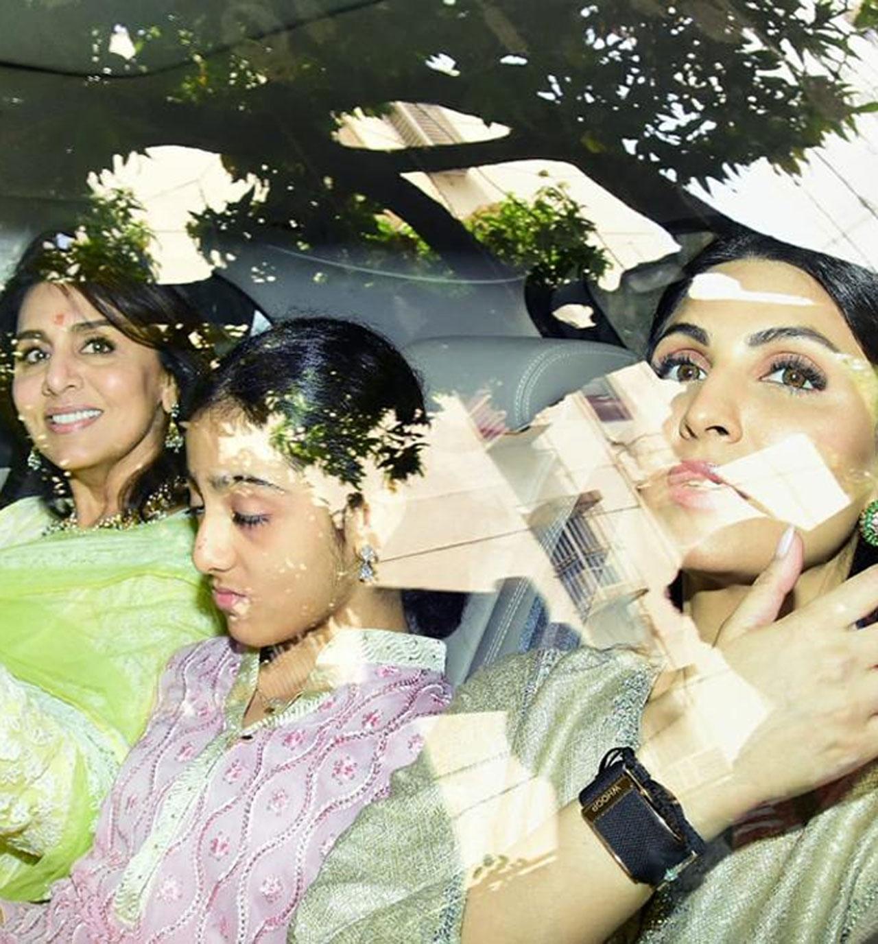 In another photo captured by the photographers, we saw Neetu Kapoor and daughter Riddhima Kapoor Sahni decked up in traditional attire. Riddhima’s daughter Samaira was also spotted in the photo. Neetu Kapoor smiling away as the paparazzi took photos. Considering it is a Punjabi shaadi in the Kapoor clan, who are known to be major foodies, Neetu Kapoor has reportedly flown down chefs from Delhi and Lucknow to whip up several specialities for the celebratory events. The paparazzi asked Neetu Kapoor about Ranbir-Alia's wedding dates on multiple occasions over the last few days, but the veteran actress has always dodged questions with a smile. 
