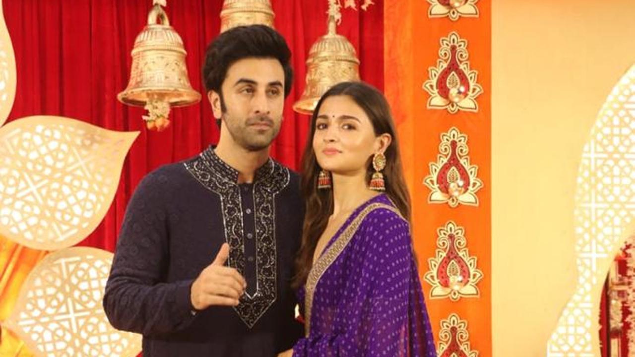 Ranbir Kapoor-Alia Bhatt wedding: Well-known make-up artist Mickey Contractor to style Alia for her wedding
