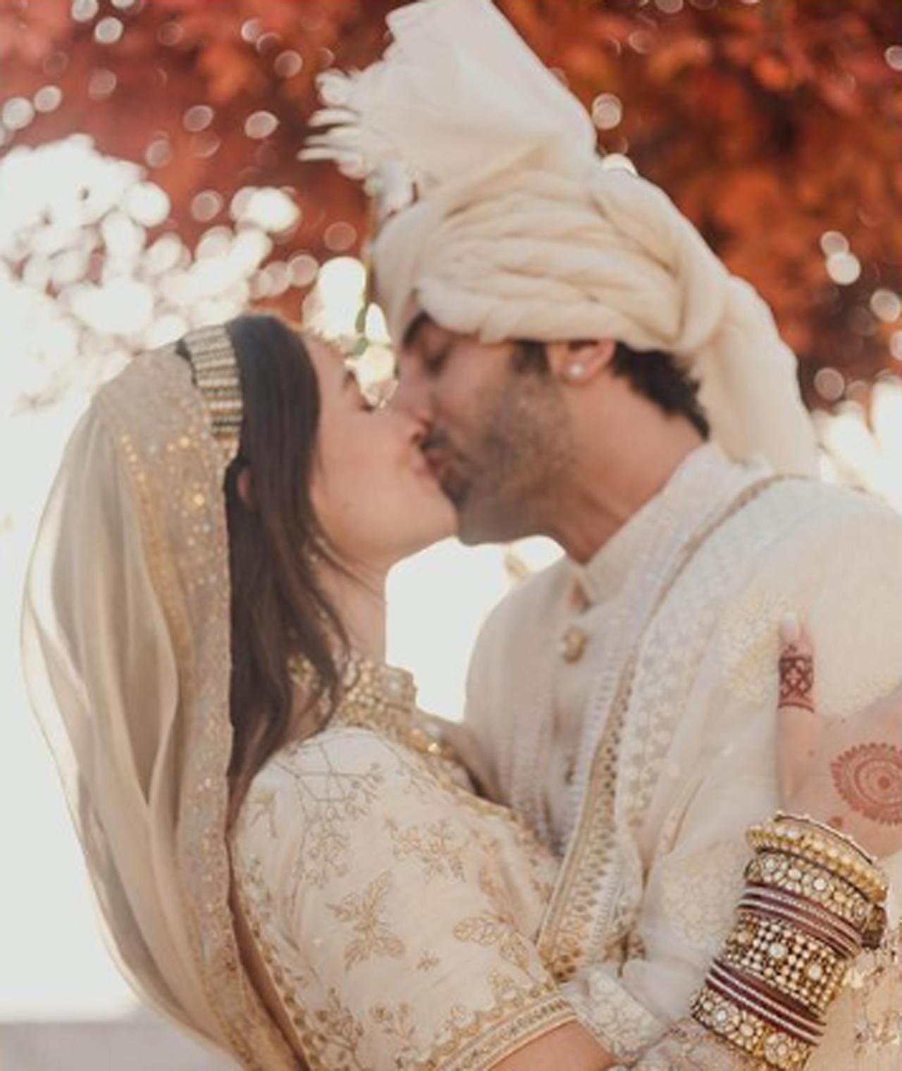 Ranbir Kapoor and Alia Bhatt finally tied the knot on April 14 at the former's residence 'Vastu' at Pali Hill, Bandra. Alia shared the wedding pictures soon after and fashion designer Sabyasachi Mukherjee has now decoded the couple's wedding outfits.