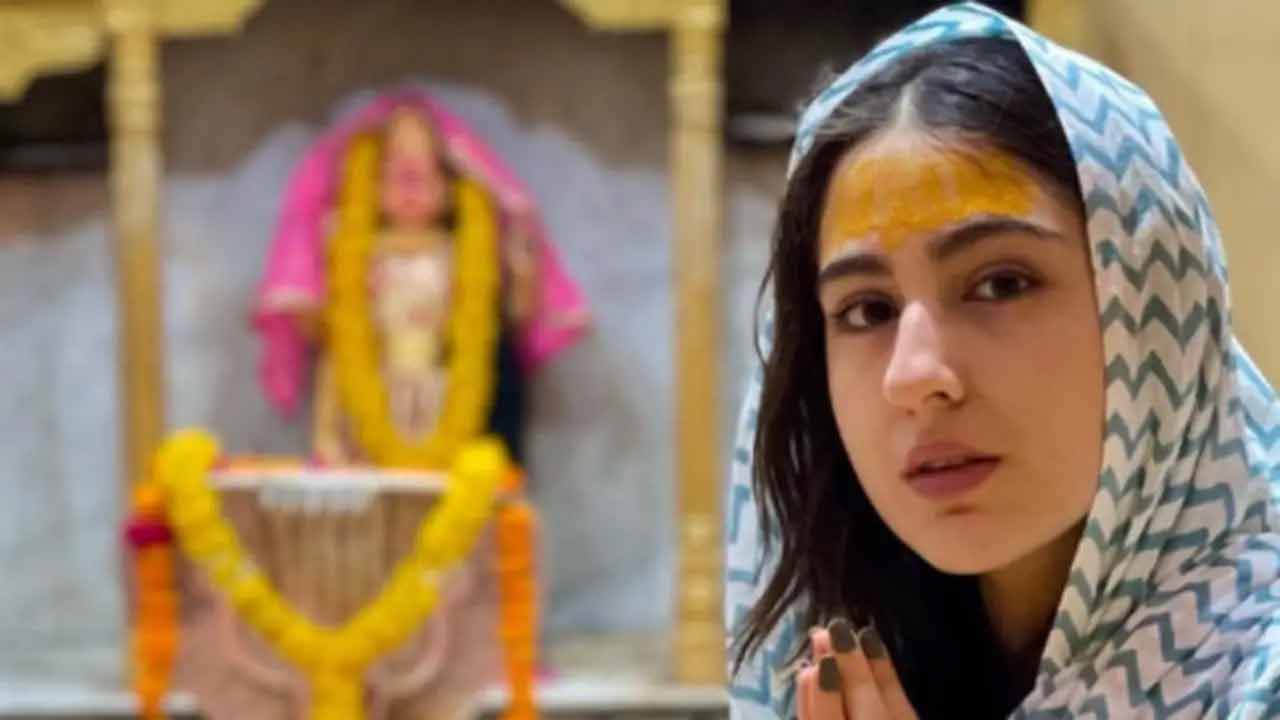 Actors Sara Ali Khan and Vikrant Massey, who have been shooting for 'Gaslight' in Gujrat for a while now, paid a visit to the famous Nageshvara Jyotirlinga Temple on Thursday. Read the full story here