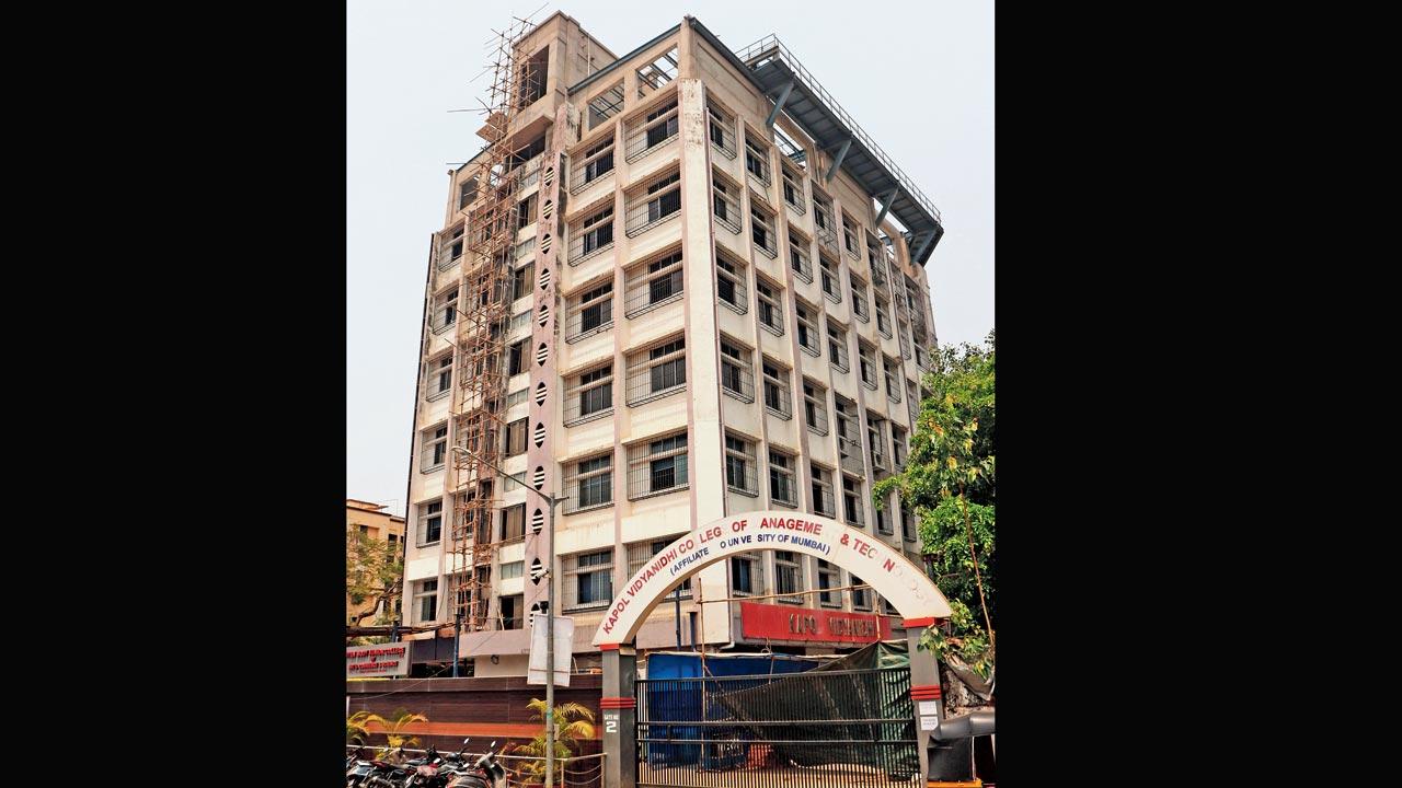 Kapol Vidyanidhi International School in Kandivli has recently come under police scanner for allegedly making students sit in a laboratory instead of their classrooms over due fees. File pic
