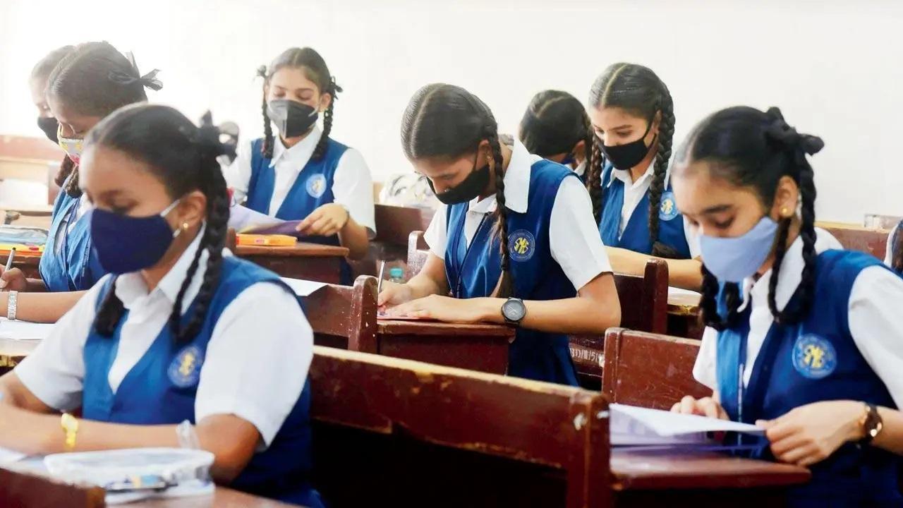 BMC issues circular for schools to put their names in Marathi on signboards