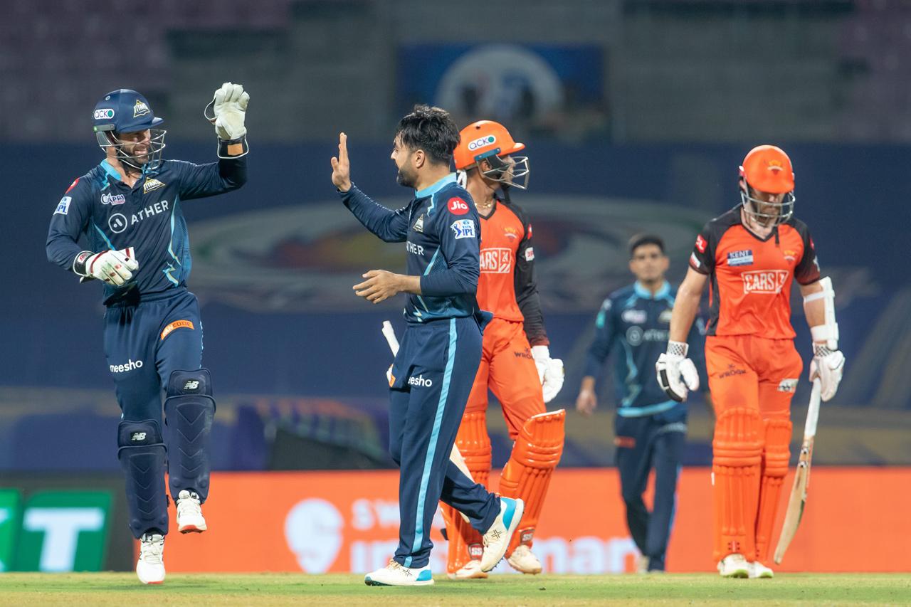 Although Gujarat picked up just 2 wickets, spinner Rashid Khan, alongside Hardik Pandya performed brilliantly with his 1/28, dismissing opener Abhishek Sharma for 42 runs. Sadly, this was not enough as SRH beat GT by 8 wickets