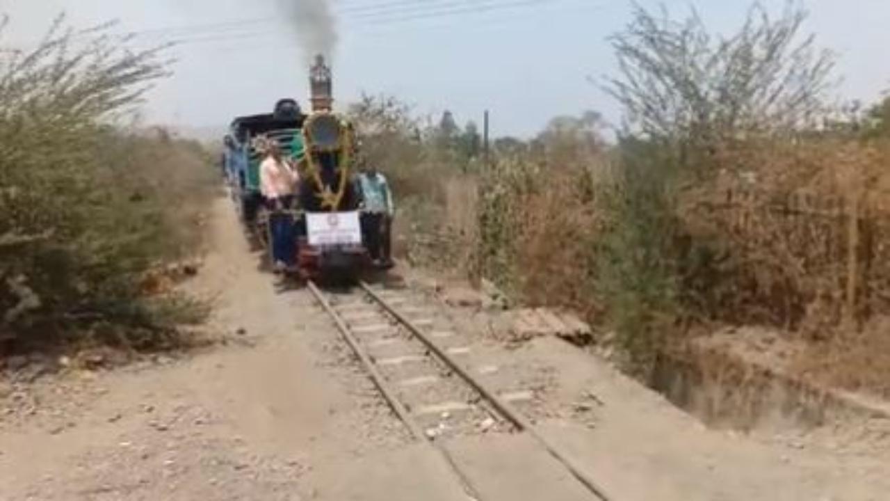 Darjeeling steam loco runs on Matheran line for World Heritage Day