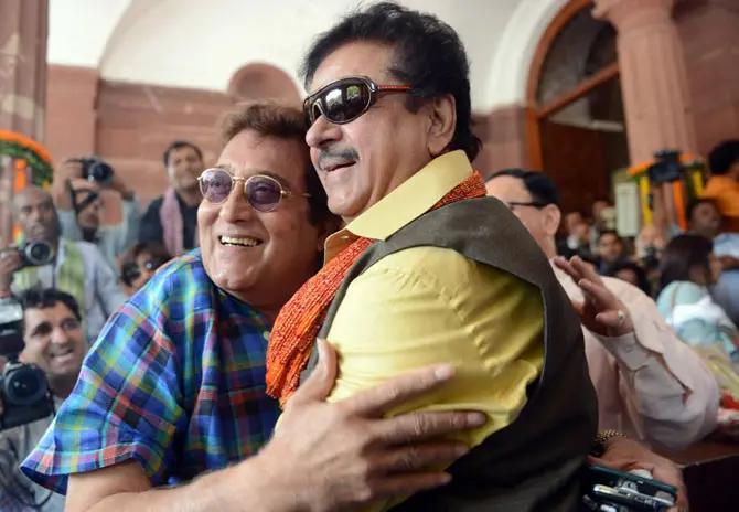 Vinod Khanna with Shatrughan Sinha. In July 2002, he became union minister for culture and tourism but after six months he was moved to the more important ministry of external affairs (MEA) as Minister of State