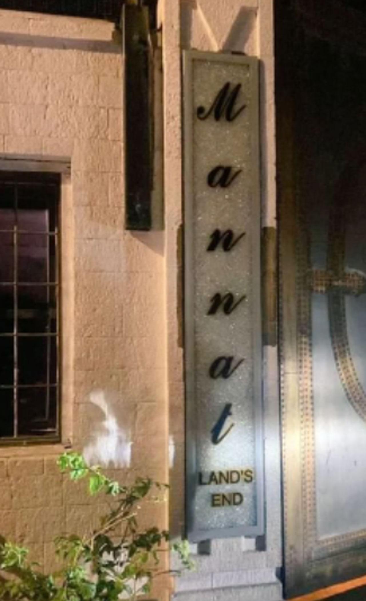 Shah Rukh Khan and Gauri Khan's sprawling abode Mannat has got a make-over but with a difference. The make-over has been given to the name plate outside the residence and reports have said it has costed the couple a staggering Rs. 25 lacs approx.