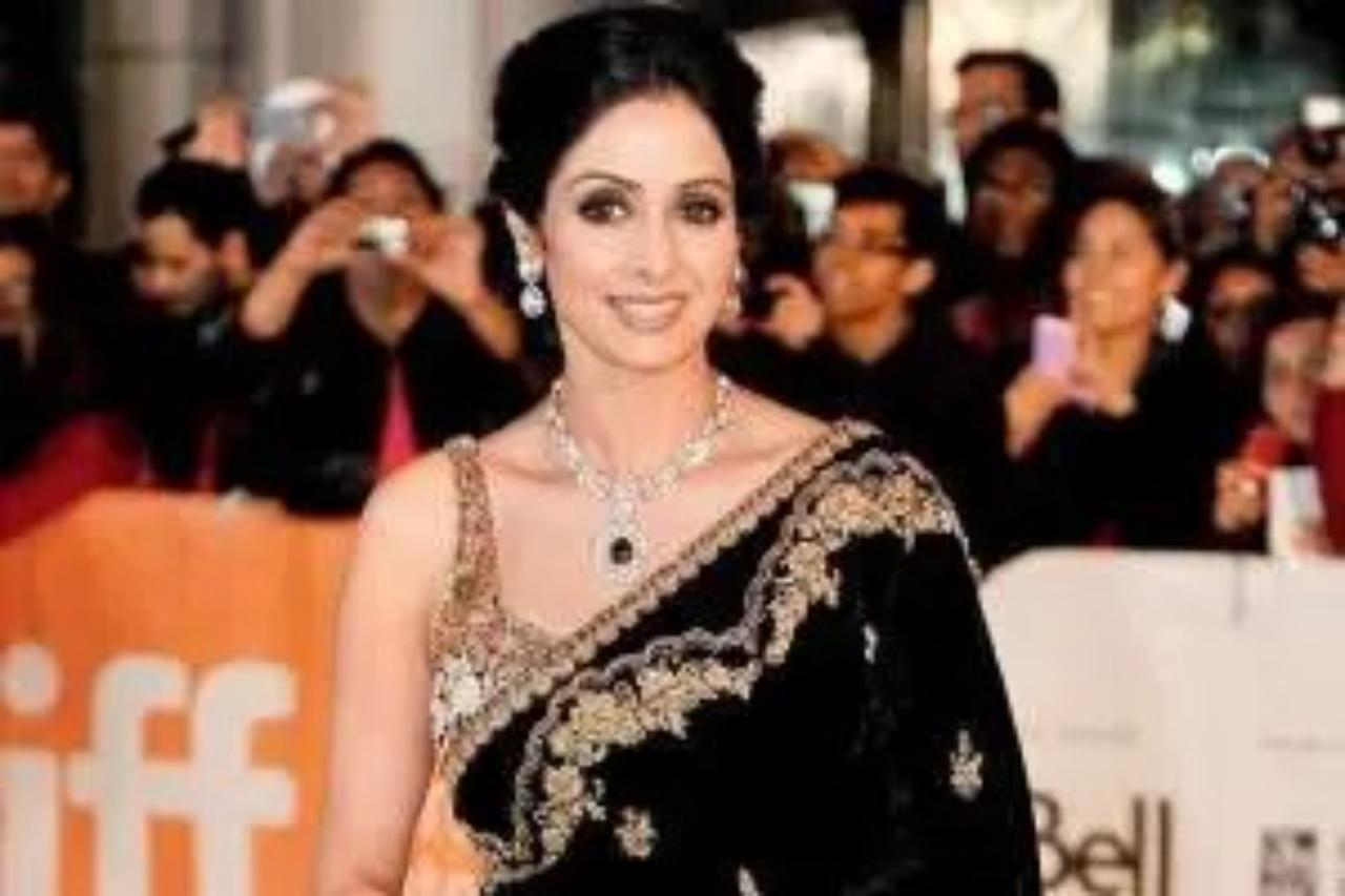 Sridevi Having her roots in the south Industry, Sridevi had to face a bit of reluctant behavior from Hindi film producers to count on her. But the dedicated and ambitious actress paved her path directly into Bollywood with the biggest blockbuster of 1983, Himmatwala. While her filmography took her ahead into the clouds of success with which she went on to become an undisputed queen of Bollywood. It is believed that the kind of stardom Sridevi conquered was not seen by any other actress of her time. She was the leading lady whose magic was visible across the Hindi and the south film industries
