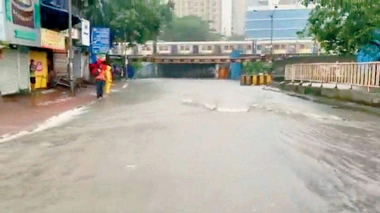 Andheri Subway was closed for traffic due to waterlogging