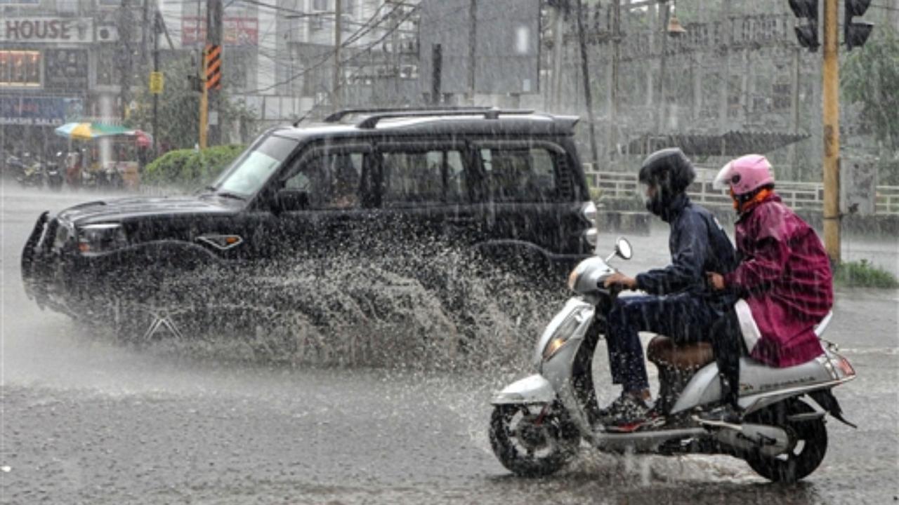 Mumbai News LIVE: Heavy rains reported in western Maharashtra