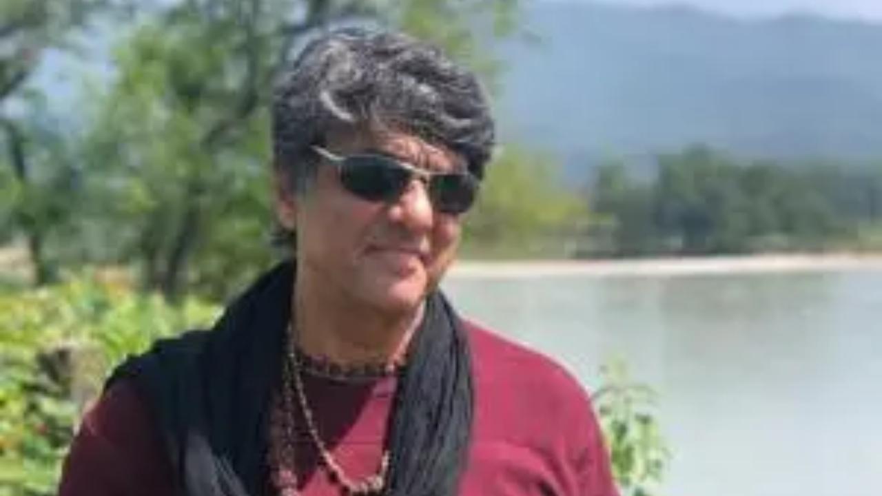 Mukesh Khanna equates 'girls asking for sex' to prostitutes, DCW seeks FIR against him