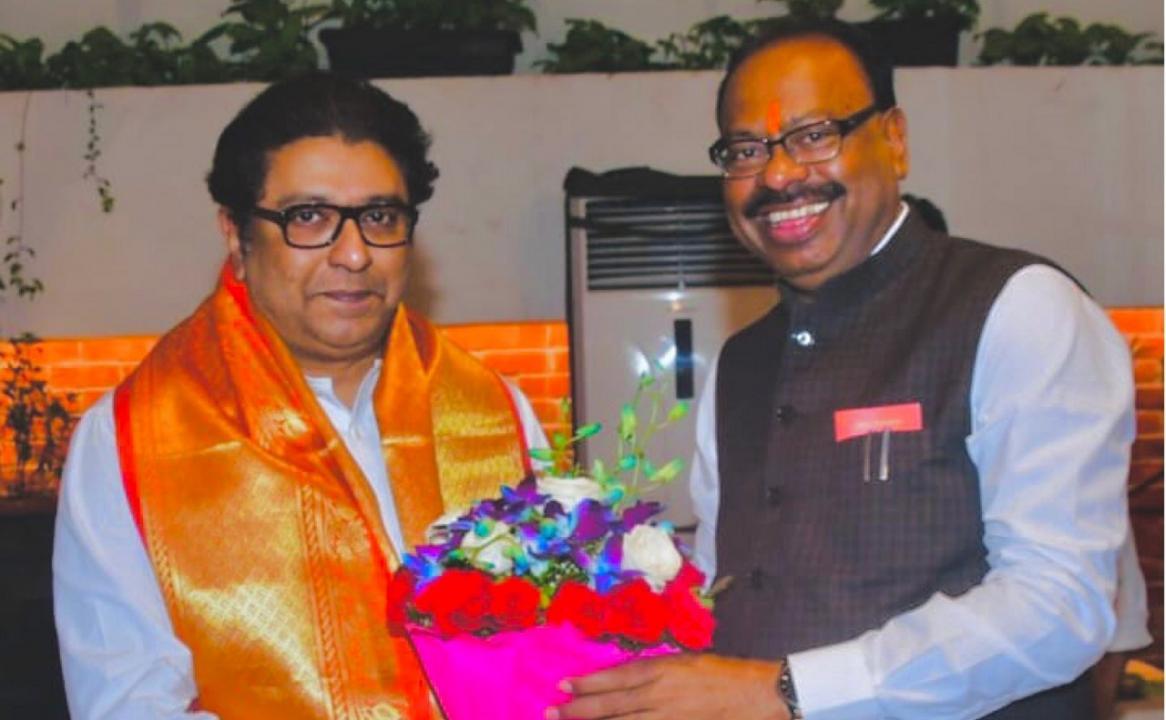 Maharashtra BJP president Chandrashekhar Bawankule meets Raj Thackeray