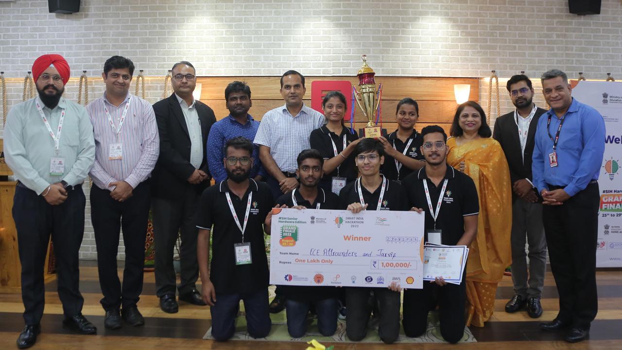 Smart India Hackathon 2022 at Chitkara University Concludes, 4 Teams Declared Winners