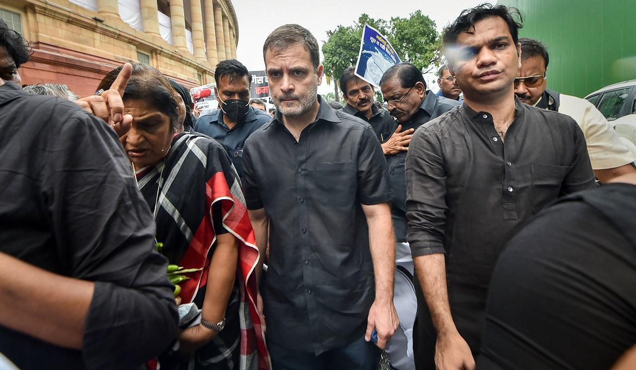 Wearing black clothes, Congress MPs, led by party chief Sonia Gandhi and Rahul Gandhi, staged a protest in the Parliament House complex as they marched towards the Rashtrapati Bhawan as part of their nationwide stir against price rise, the GST hike on essential items and unemployment, reported PTI.