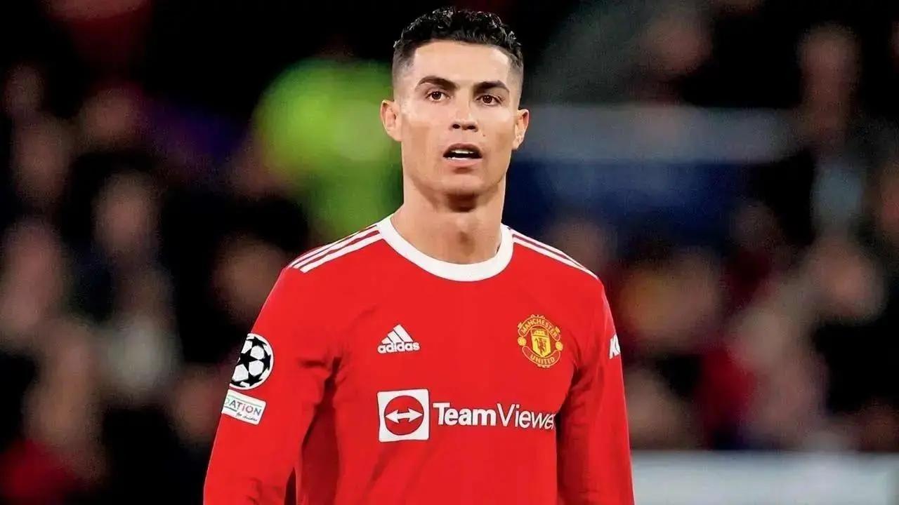Manchester United manager defends Cristiano Ronaldo after he leaves pre-season game early