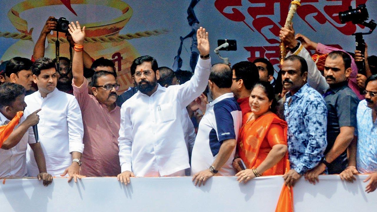 Janmashtami 2022: Political punches fly in Thane