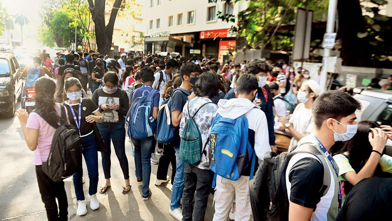 Mumbai: 46,807 students secure FYJC admission on Day 1