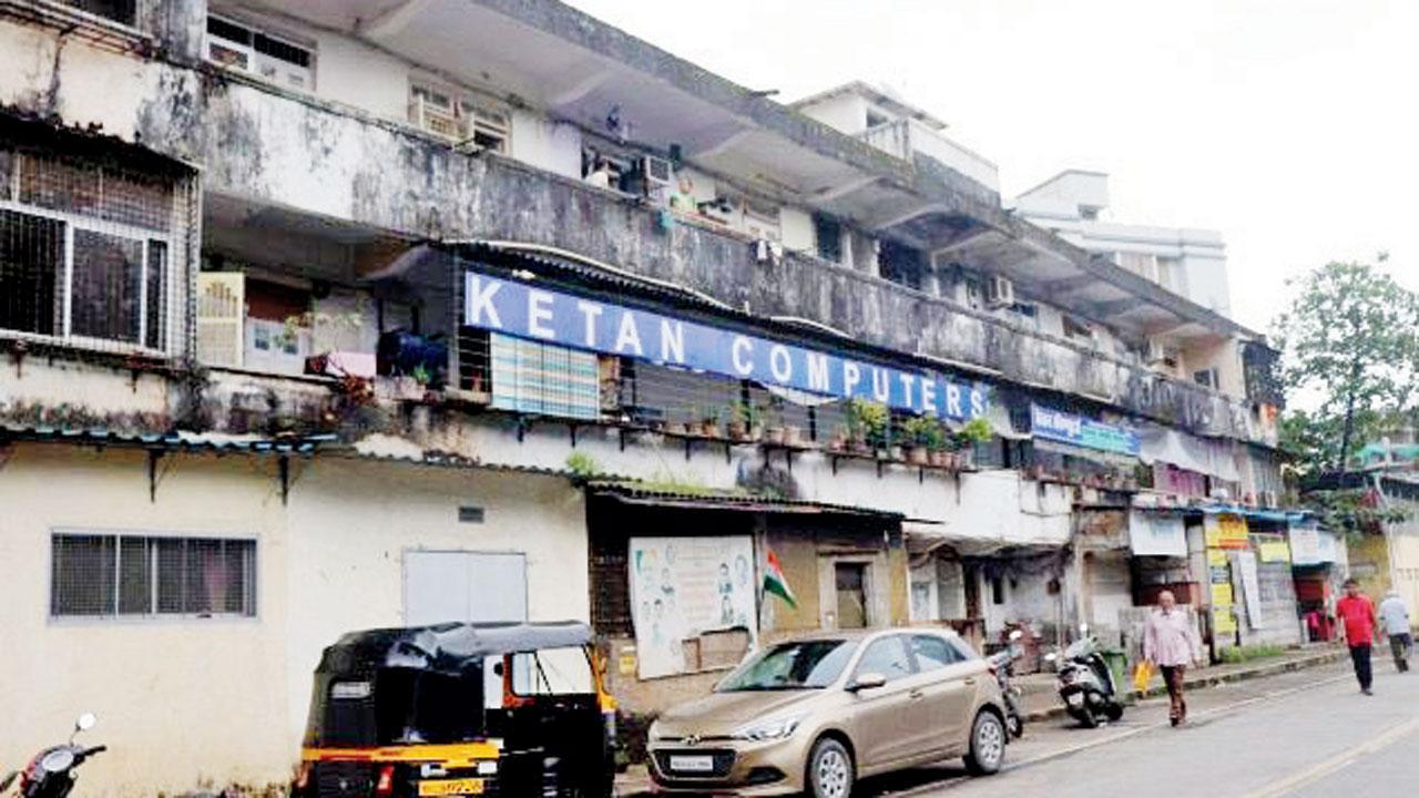 Mumbai: Borivli building residents living in darkness