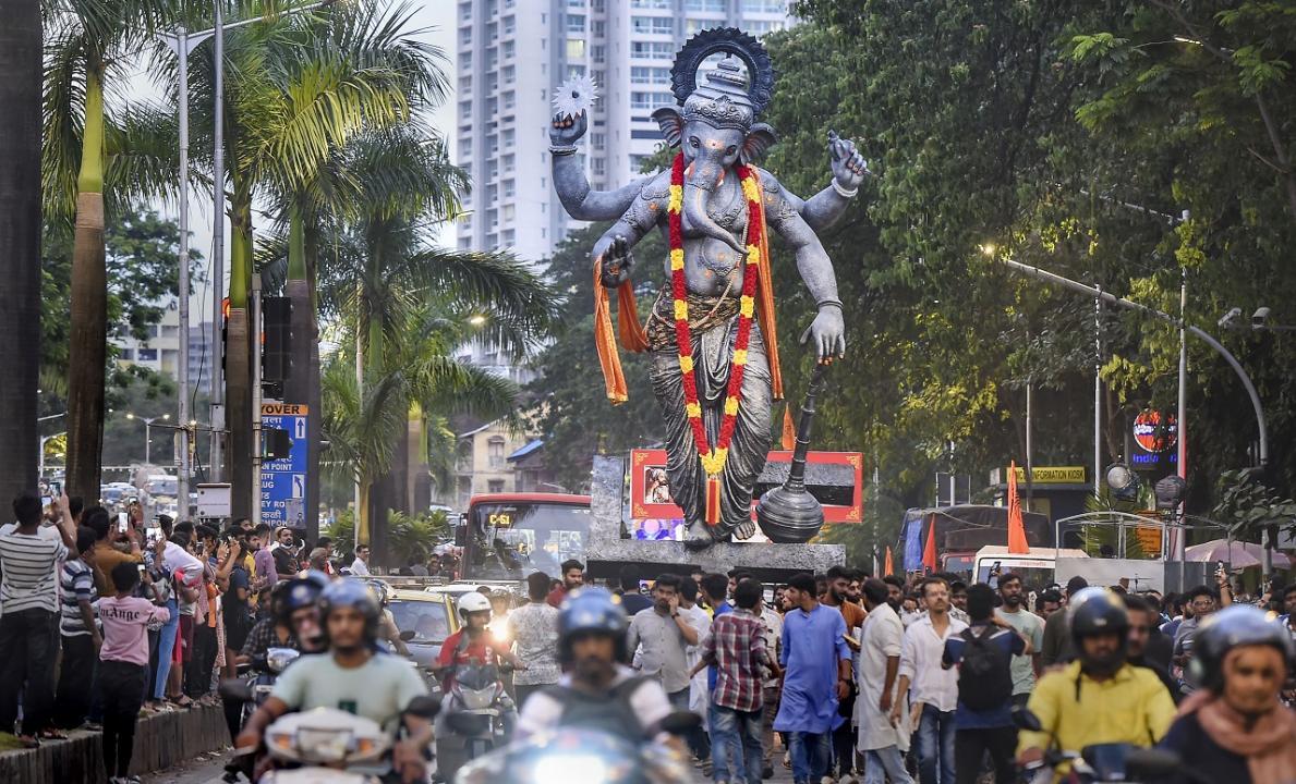 Ganeshotsav: 74 roads closed for traffic, parking restrictions at 114 places in Mumbai