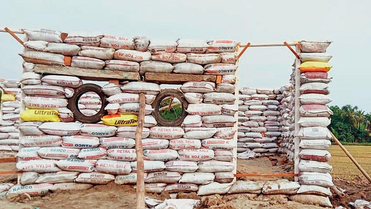 Built on the principle of the historic military bunker construction technique, the earthbag method ensures endurance in severe flood-prone areas