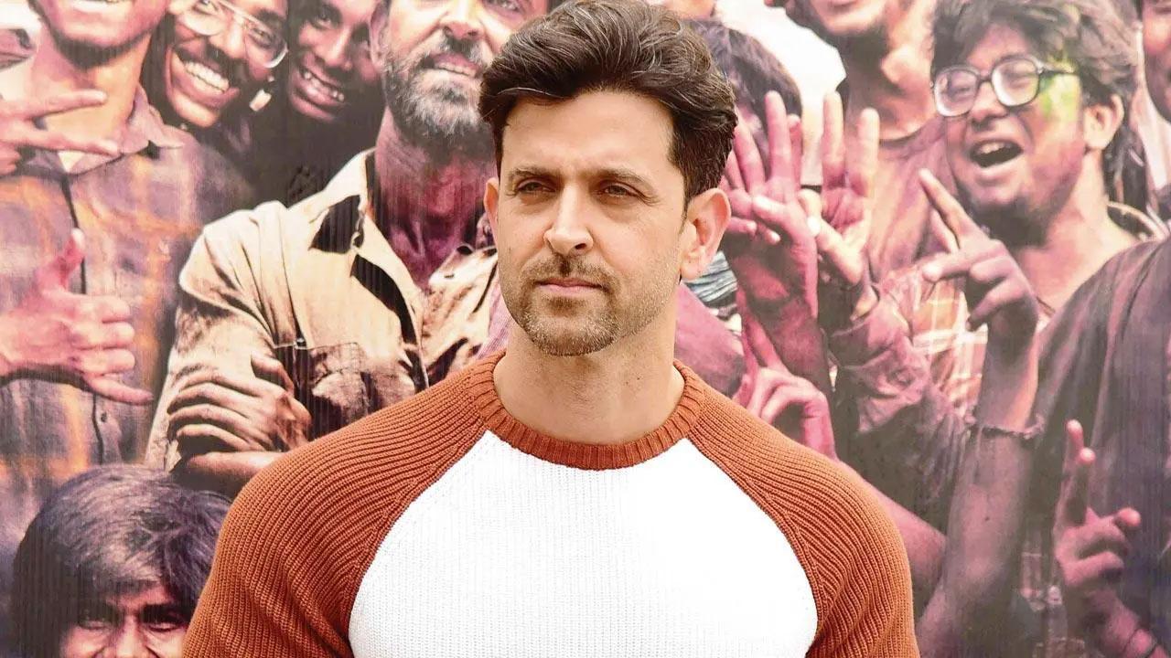 Hrithik Roshan wishes director Siddharth Anand on his birthday
