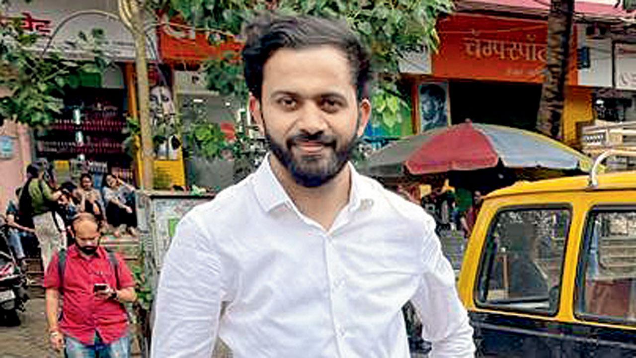 Kishan Singh, bank employee 