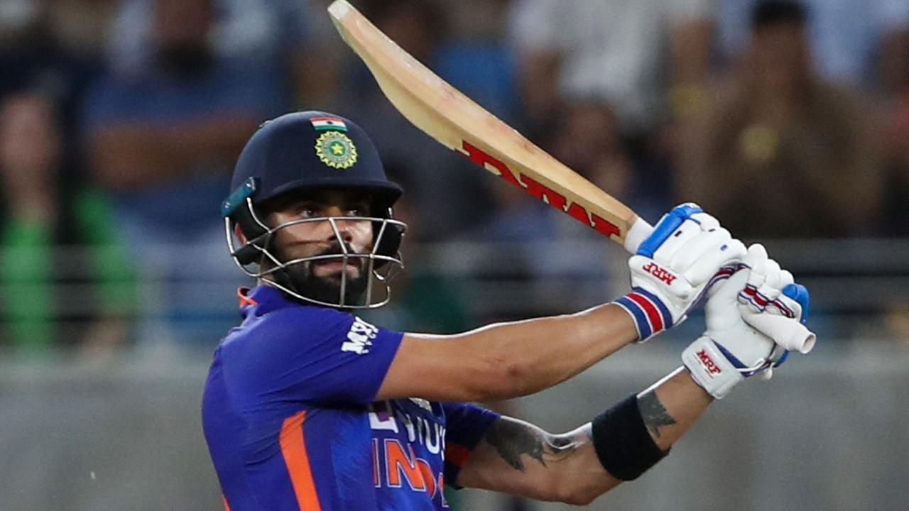 Watch: Virat Kohli gifts signed jersey to Pakistan pacer Haris Rauf after Asia Cup match