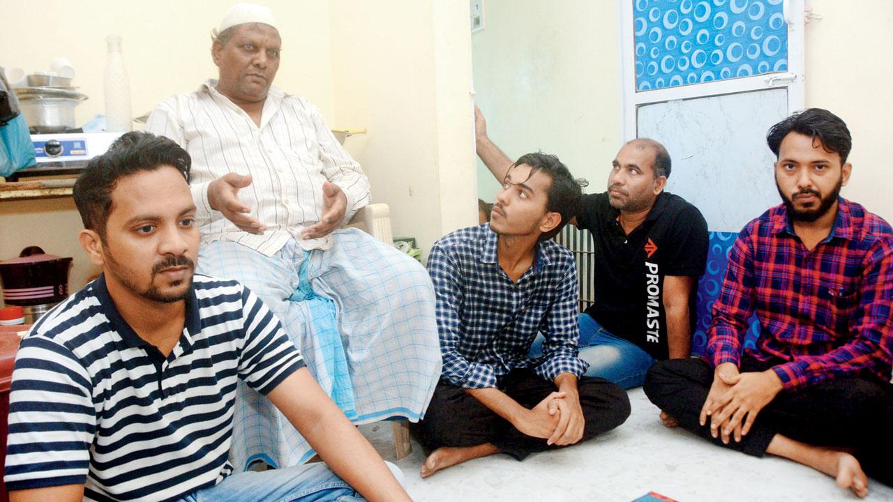 Hamida Bano’s family members at their Qureshi Nagar home, on August 1. Pic/Satej Shinde