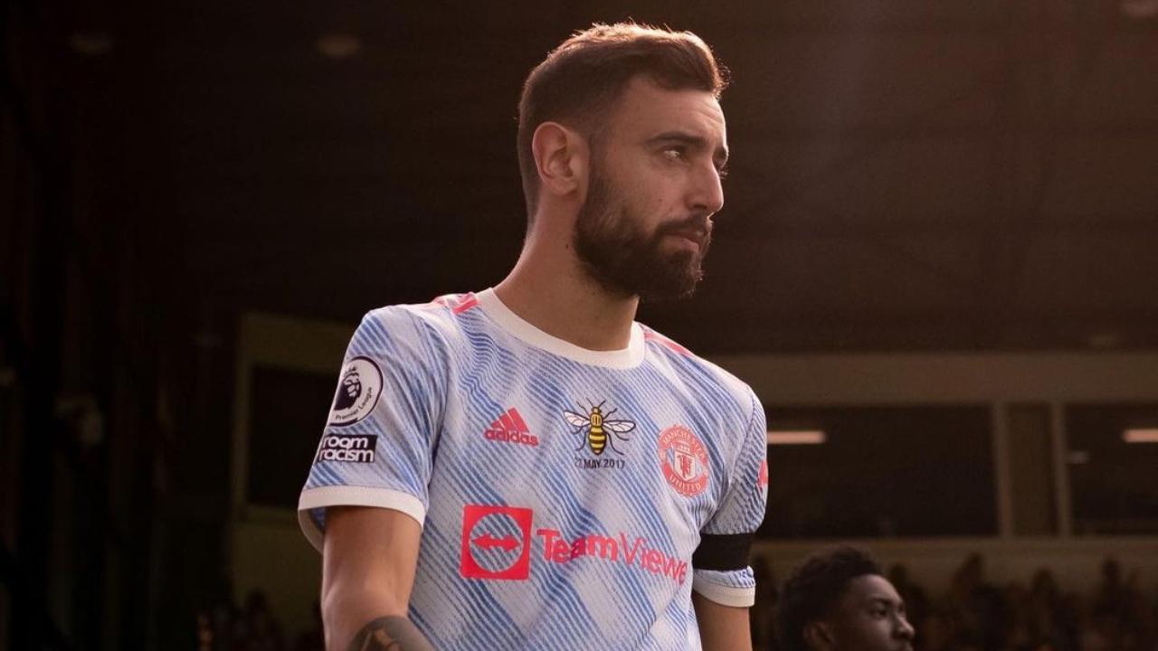 Bruno Fernandes - Despite looking a shadow of the player that he was last year, Bruno is still United's greatest creative weapon. Unfortunately, due to the state of United's midfield he has had to drop a lot deeper than he would have liked. But if there's one person who can unlock a defense and create chances out of nowhere then Bruno is a man you can trust