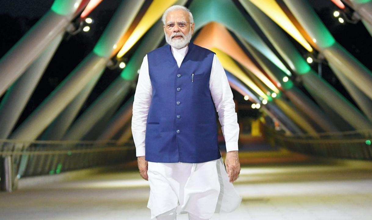 PM Modi inaugurates Atal Bridge for pedestrians across Sabarmati