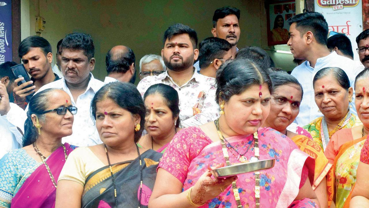 Maharashtra political crisis: Shiv Sena’s rebel faction gets first shakha in Mankhurd
